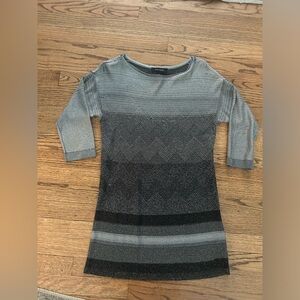 White House black market tunic top Sz XS